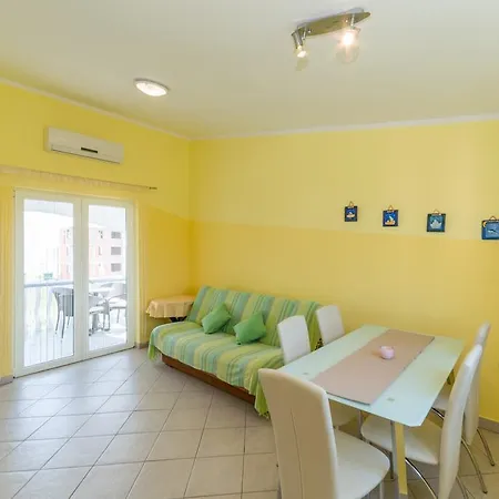 Jambreus Apartment Vir